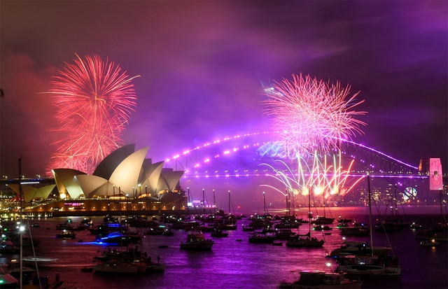 Nhiều nước trên thế giới hân hoan chào đón năm mới 2023 - Ảnh 2.