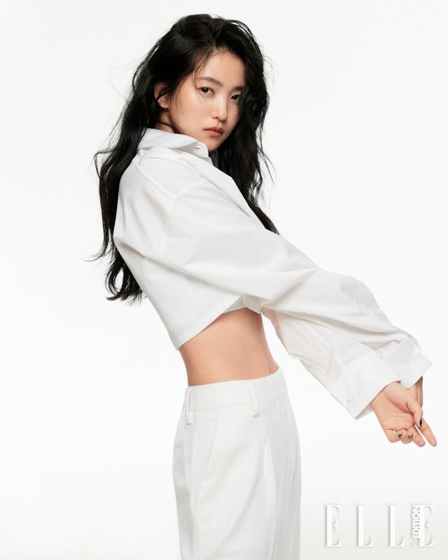 Kim Tae Ri cuốn hút trên Elle tháng 12 - Ảnh 4.