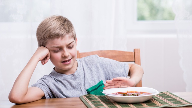 Thay đổi tông màu của bát đĩa có thể cải thiện tình trạng kén ăn của trẻ - Ảnh 3.