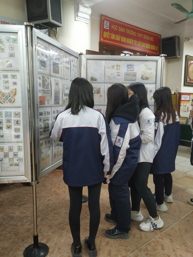Ngày hội văn hóa sưu tập tem dành cho học sinh Hà Nội - Ảnh 2.