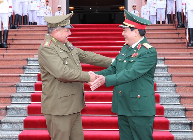 Chủ nhiệm Chính trị các Lực lượng vũ trang Cách mạng Cuba thăm chính thức Việt Nam - Ảnh 2.