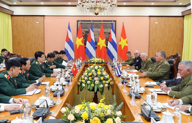 Chủ nhiệm Chính trị các Lực lượng vũ trang Cách mạng Cuba thăm chính thức Việt Nam - Ảnh 3.