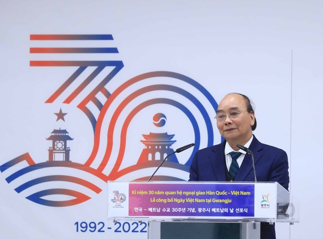 Chủ tịch nước Nguyễn Xuân Phúc thăm tỉnh Gyeonggi, Hàn Quốc - Ảnh 4.