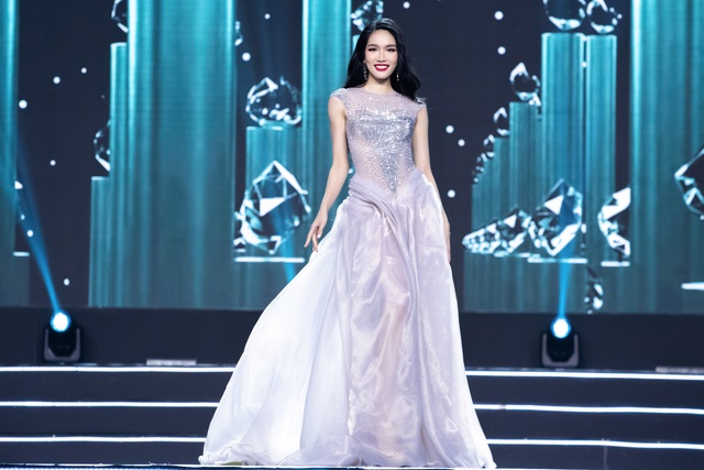 Á hậu Phương Anh khoe 2 bộ dạ hội dự thi Miss International 2022 - Ảnh 5.