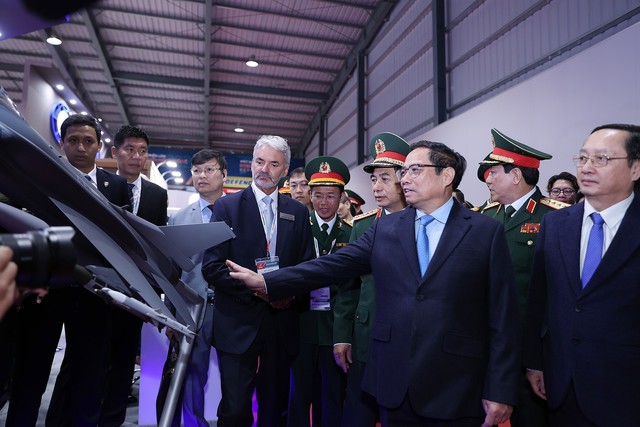 Chùm ảnh: Thủ tướng dự lễ khai mạc Triển lãm Quốc phòng quốc tế Việt Nam 2022 - Ảnh 10.