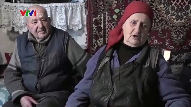 Người cao tuổi tiến thoái lưỡng nan khi căng thẳng Ukraine tăng nhiệt - Ảnh 1.