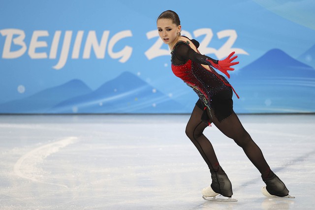 Olympic mùa đông Bắc Kinh | VĐV Nga dương tính với chất cấm được tiếp tục thi đấu - Ảnh 1.