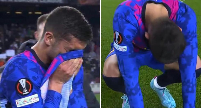 Ferran Torres khóc nức nở sau trận Barca hòa Napoli - Ảnh 1.