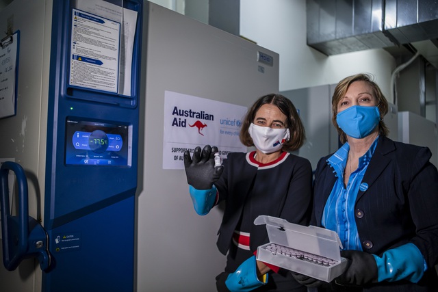 Australia  hoàn thành cam kết chia sẻ 7,8 triệu liều vaccine ngừa COVID-19 với Việt Nam - Ảnh 2.