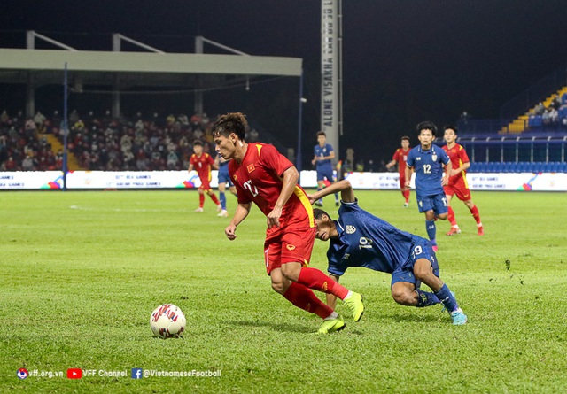 HLV Đinh Thế Nam: Các cầu thủ U23 Việt Nam đã thi đấu với tinh thần rất cao - Ảnh 1.