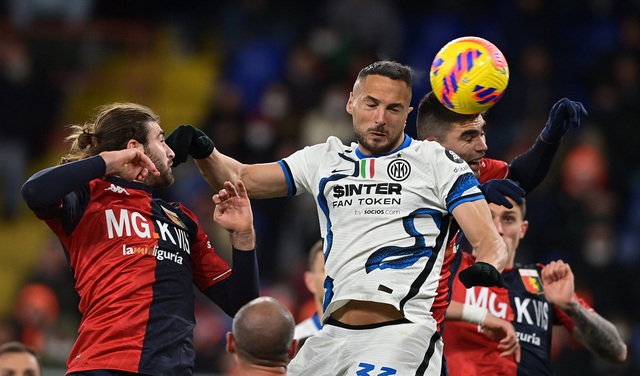 AC Milan và Inter cùng chia điểm trước những đối thủ yếu tại vòng 27 Serie A - Ảnh 2.