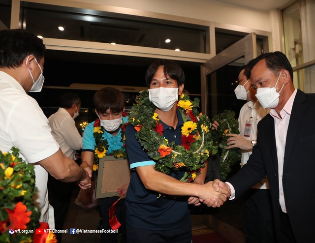 Đội tuyển U23 Việt Nam ấm áp ngày về - Ảnh 5.