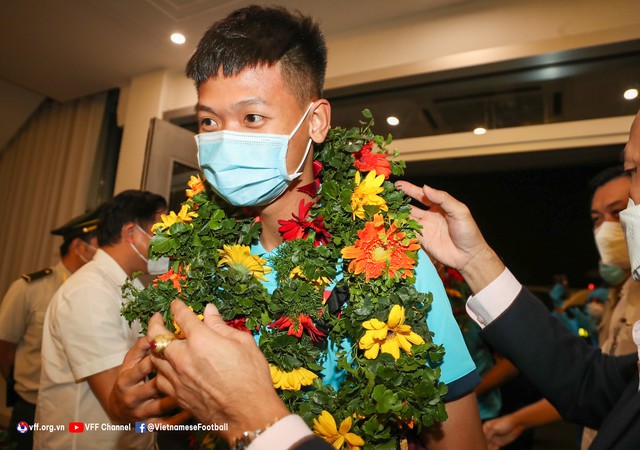 Đội tuyển U23 Việt Nam ấm áp ngày về - Ảnh 3.