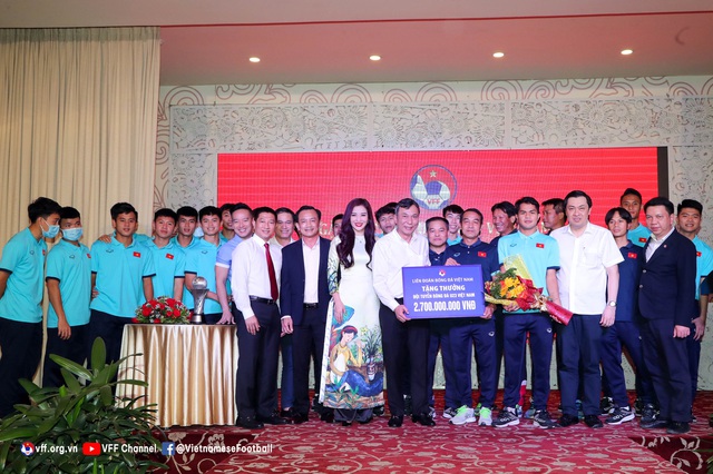 Lãnh đạo LĐBĐVN gặp mặt chúc mừng ĐT U23 Việt Nam vô địch giải U23 Đông Nam Á 2022 - Ảnh 5.