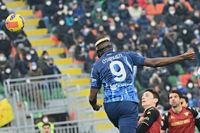 Napoli tiếp tục bám đuổi Inter, Juventus giành 3 điểm nhờ các tân binh - Ảnh 1.