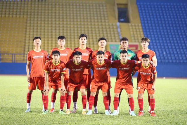 U23 Việt Nam thắng U19 Bình Dương 3-0 - Ảnh 1.