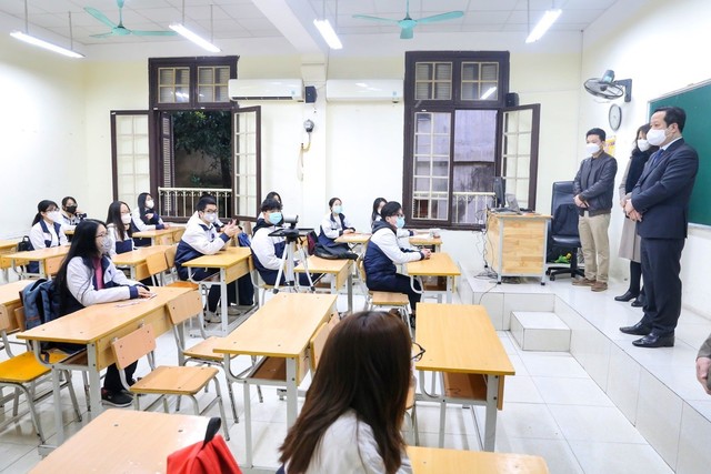 Học sinh khối 7 đến 12 tại Hà Nội được đi học trực tiếp - Ảnh 4.