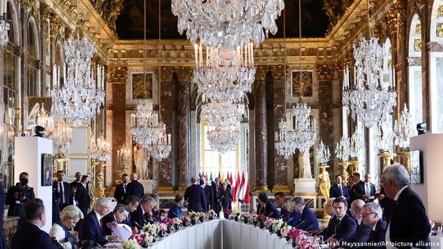 Hội nghị thượng đỉnh châu Âu ra Tuyên bố chung Versailles về tăng cường tự chủ chiến lược - Ảnh 1.