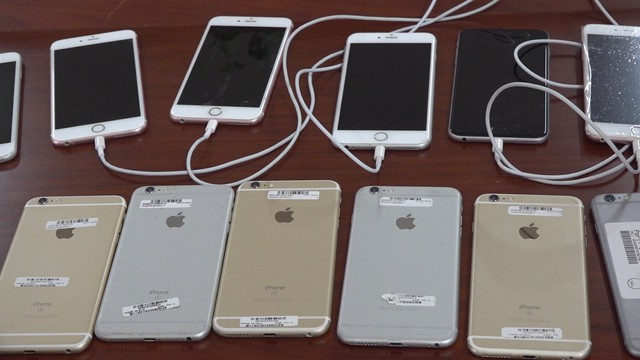 Tạm giữ hơn 500 iPhone cũ trị giá hơn 2 tỷ đồng vận chuyển trên tàu - Ảnh 3.