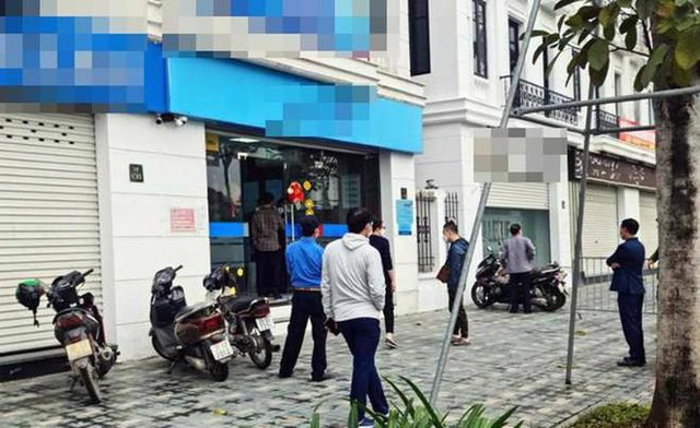 Vụ cướp ngân hàng ở Hà Nội: 2 đối tượng kết bạn qua “Hội nợ nần” trên Facebook - Ảnh 1.