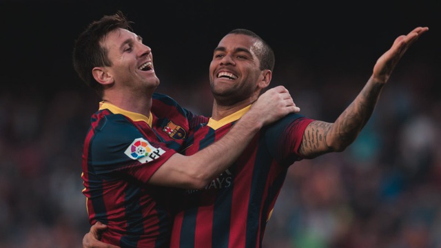 Dani Alves: Messi đang không hạnh phúc ở PSG, anh ấy không thuộc về nơi đó - Ảnh 2.
