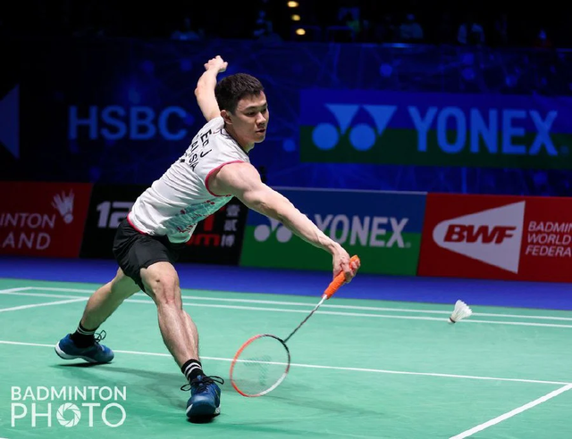 Kento Momota stopped in the quarterfinals of the 2022 All England badminton tournament - Photo 1.