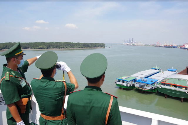 Ba Ria - Vung Tau promotes maritime economic strengths associated with border security sovereignty - Photo 3.