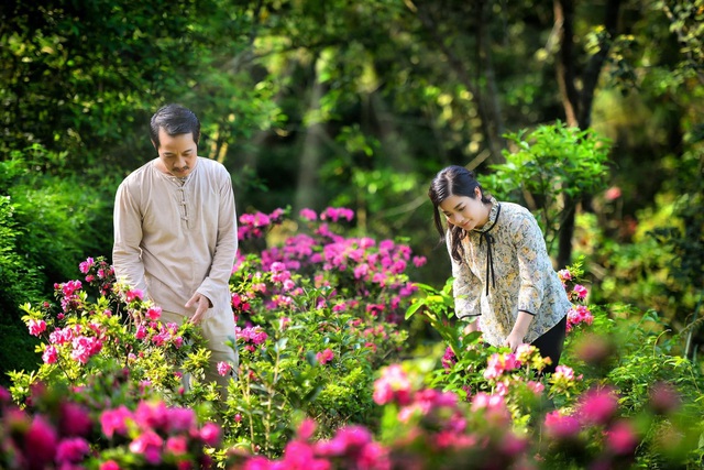 Lối về miền hoa: Vợ chồng chú Lâm khoe bộ ảnh ngọt lịm, nhóm trẻ chạy theo không kịp - Ảnh 6.