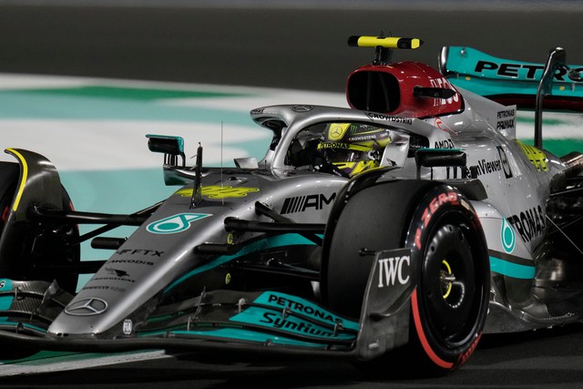 The failure of Mercedes after the opening 2 stages of F1 2022 - Photo 1.