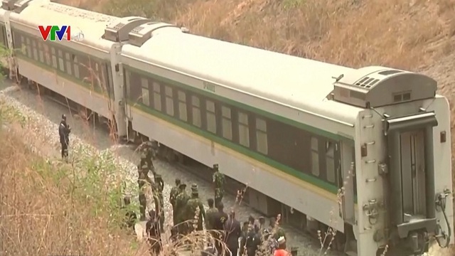 Train attack in Nigeria, at least 7 people died - Photo 1.