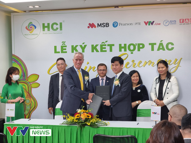 Signing many agreements on education cooperation between Vietnam and Australia in the field of healthcare - Photo 1.