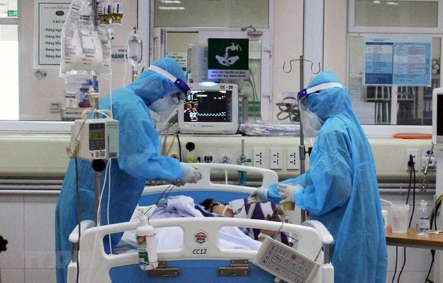 Thiếu nhân lực y tế - Vấn đề nan giải trong điều trị bệnh nhân COVID-19 tại Nghệ An - Ảnh 1.