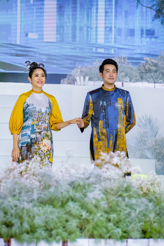 Lễ hội Áo dài 2022: Sao Việt hào hứng trình diễn bên gia đình - Ảnh 7.
