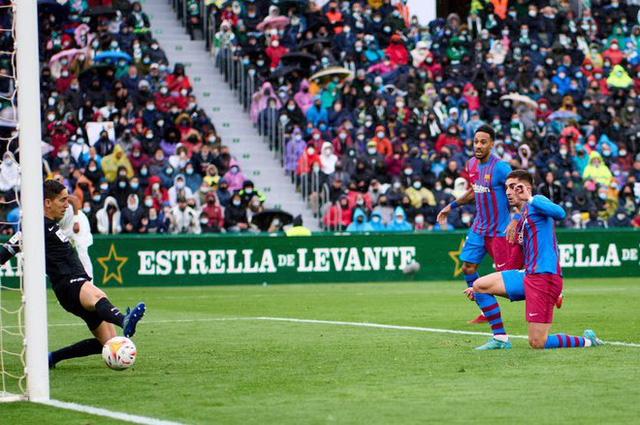 Barca thắng trận thứ tư liên tiếp tại La Liga - Ảnh 2.