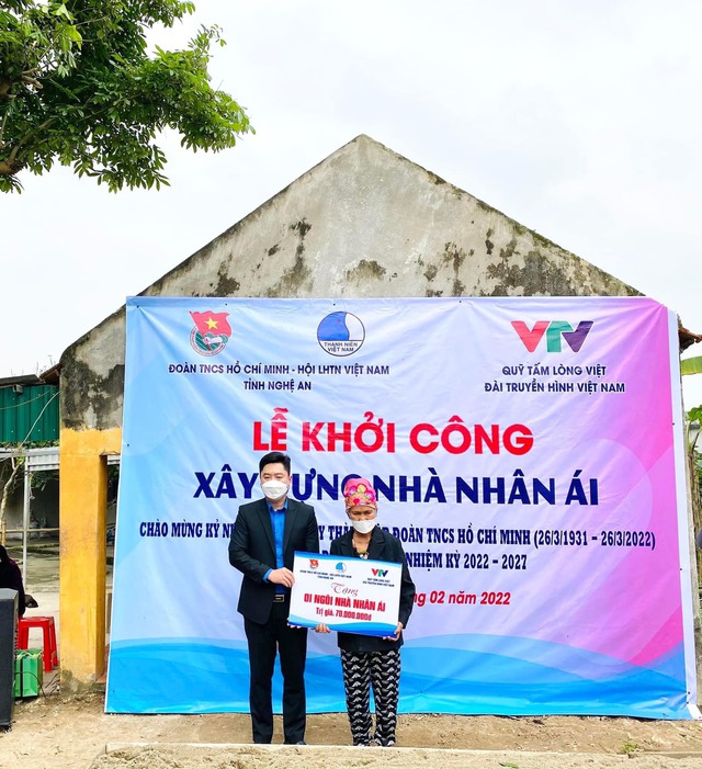 Quỹ Tấm lòng Việt khởi công xây dựng nhà cho 2 hộ gia đình tại tỉnh Nghệ An - Ảnh 1.