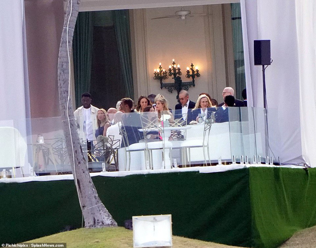 Lộ ảnh đám cưới khủng của cậu cả nhà David Beckham - Ảnh 7.