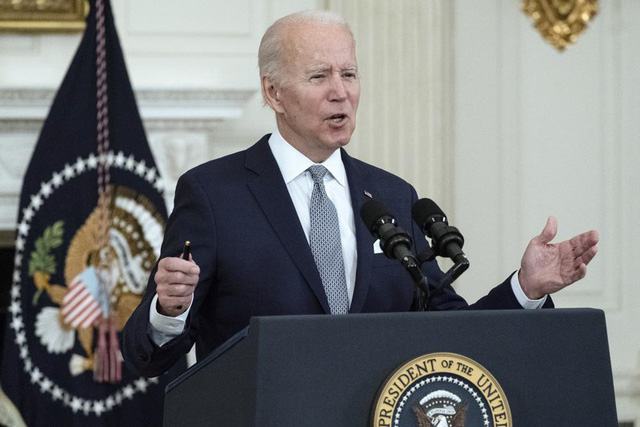 Tổng thống Biden công bố quy định mới giải quyết bạo lực súng ma tại Mỹ - Ảnh 1.