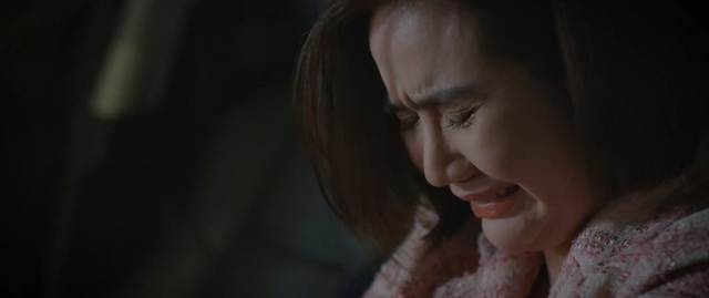 Thương ngày nắng về 2 - Tập 5: Vân Trang bật khóc nức nở khi bị mẹ đẻ xúc phạm - Ảnh 4.