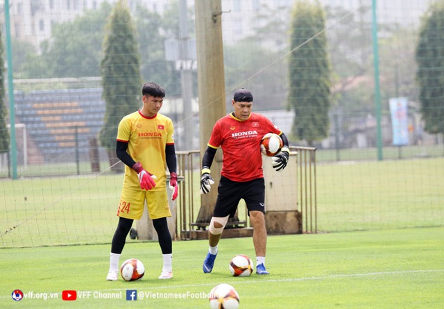 Nguyên Hoàng lỡ hẹn vì chấn thương, U23 Việt Nam bổ sung 3 cầu thủ - Ảnh 12.