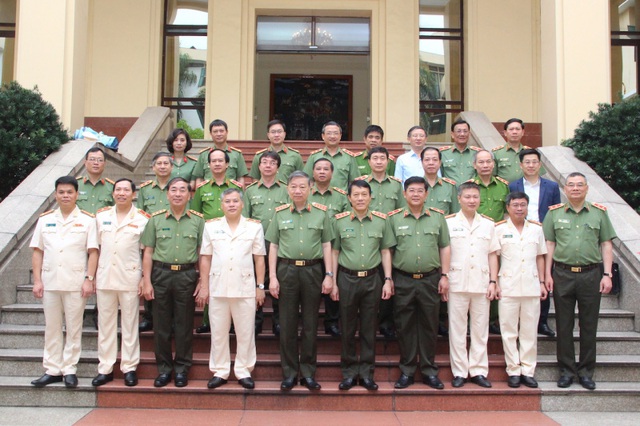 Bộ Chính trị chỉ định 2 Thiếu tướng tham gia Ban Thường vụ Đảng ủy Công an Trung ương - Ảnh 4.