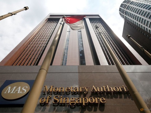 Singapore thắt chặt chính sách tiền tệ chống lạm phát - Ảnh 1.
