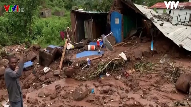 Lũ lụt, lở đất tại Nam Phi gây hậu quả hết sức nặng nề - Ảnh 1.