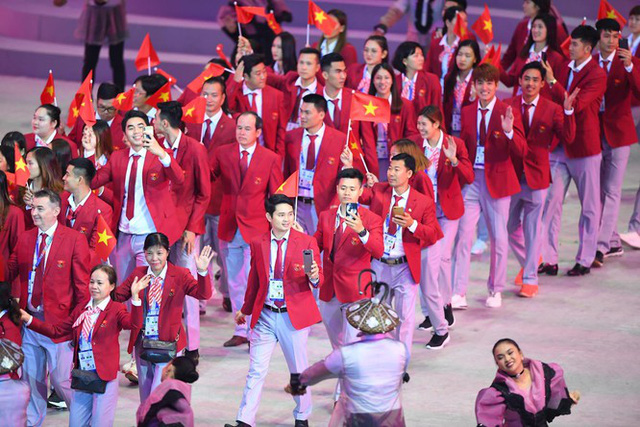 10 typical athletes of Vietnamese sports carry the torch at the 31st SEA Games - Photo 1.