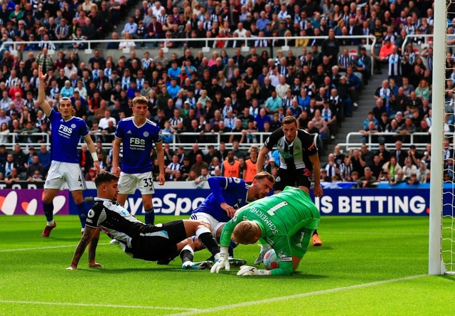 Newcastle upstream won Leicester in injury time - Photo 2.