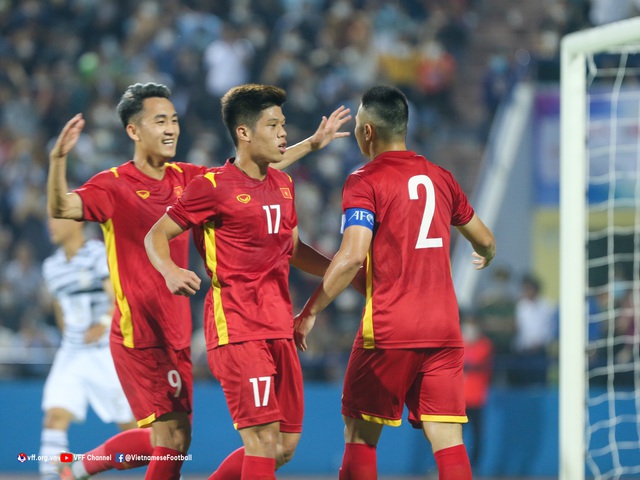 U23 Vietnam 1 - 1 U20 Korea: Useful practice for SEA Games 31 - Photo 2.