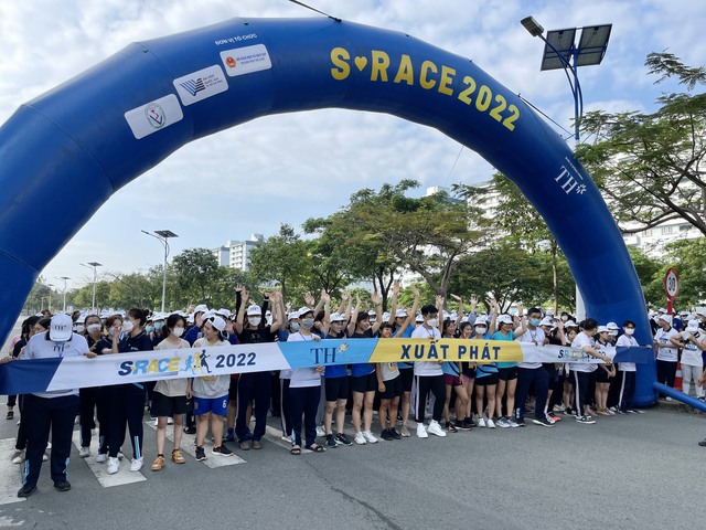 2,000 students of Vietnam National University in Ho Chi Minh City run to respond to S-Race 2022 - Photo 2.