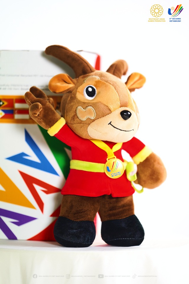 PHOTO: Sao La - the 31st SEA Games mascot launched the stuffed animal version - Photo 4.