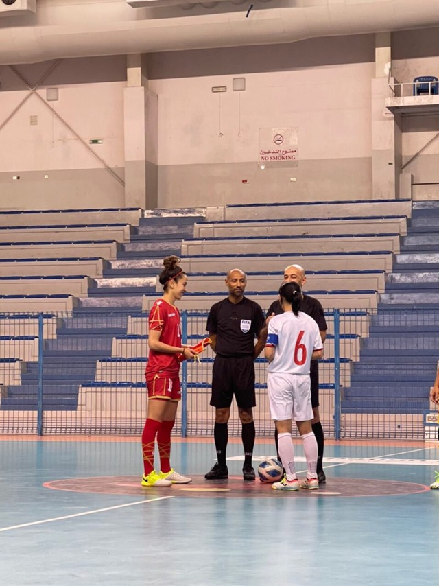 Hướng đến SEA Games 31:ĐT nữ Futsal Việt Nam thắng trận đầu ở Bahrain - Ảnh 1.