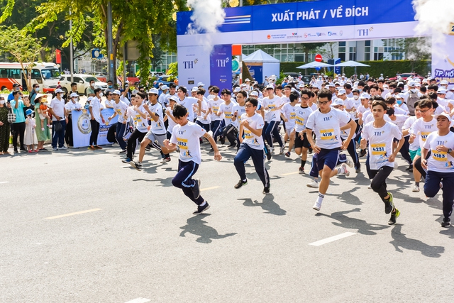 S-Race 2022: Gần 5000 học sinh, sinh viên tham gia chặng Chinh  phục ở TP Hồ Chí Minh - Ảnh 2.