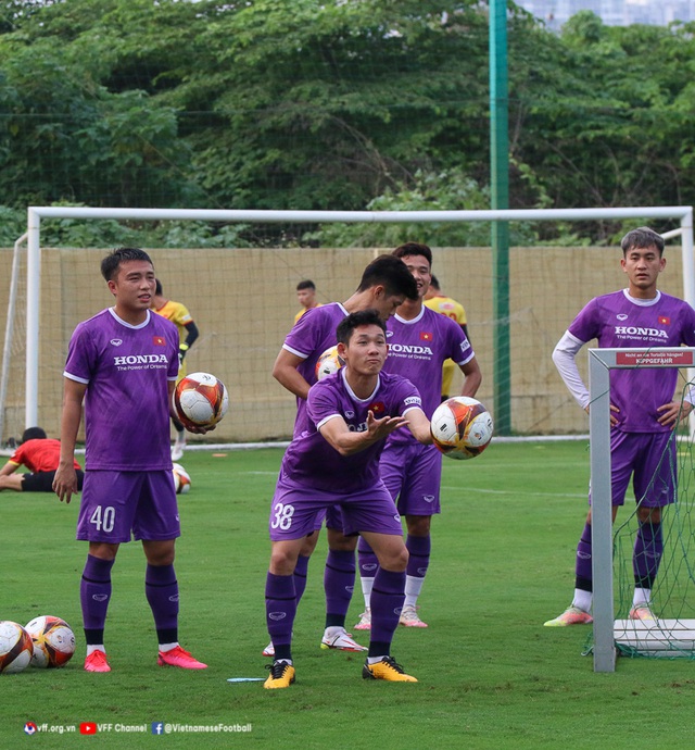 Midfielder Hai Long caught up with his teammates quickly when he was called up to U23 Vietnam - Photo 1.